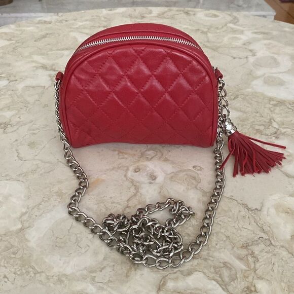 NWOT Danier Quilted Red Leather Chain Strap Crossbody Bag - Picture 3 of 11